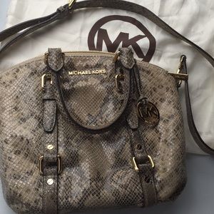 Michael kors purse